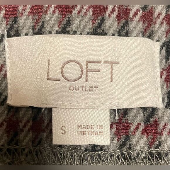 Loft Slim Fit 2 Pocket Ponte Knit Leggings Black Red Gray Plaid Size Small NWOT - Picture 5 of 6